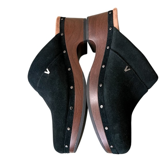 Vionic Kacie black suede orthotic clogs - Picture 7 of 9